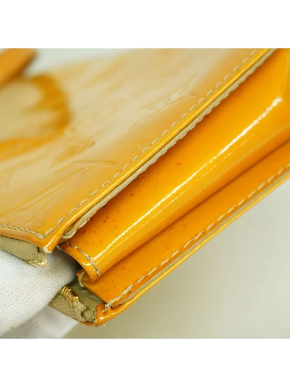 Louis Vuitton Pouch Vernis Lexington Beige